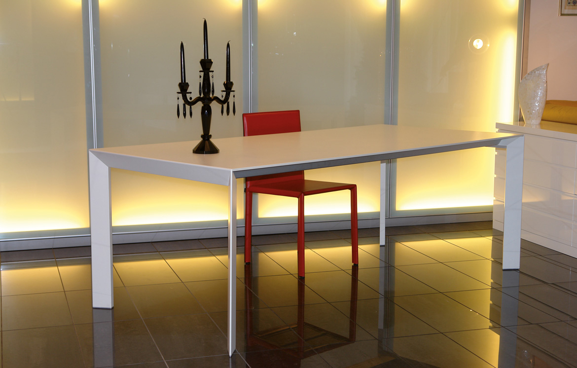 Tavolo in Compact Core per interno - Compact Form, lavorazione laminati HPL in Italia